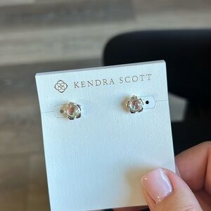 Kendra Scott Susie stud. New with tags!